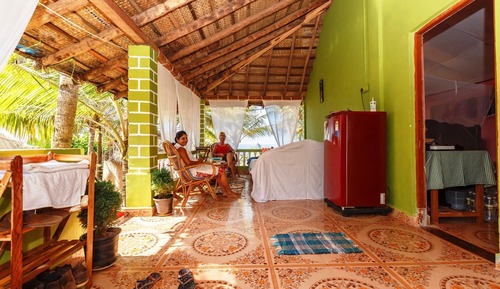 Deluxe Studio Suite