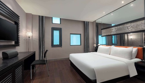 Business Room, 1 King Bed, Non Smoking