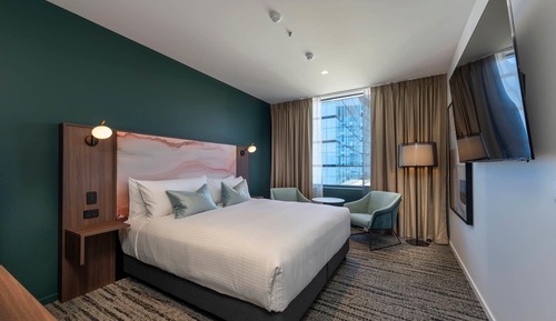 Deluxe King Room