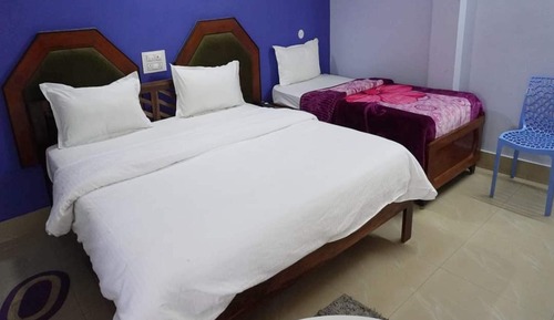 Economy Room