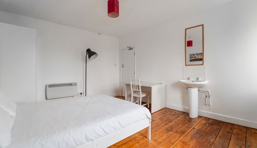 Superior Double Room, Shared Bathroom