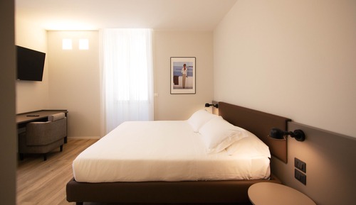 Deluxe Condo