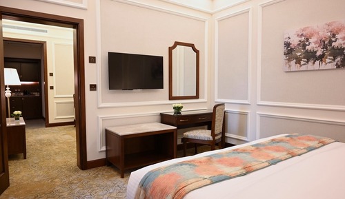 Executive Studio Suite