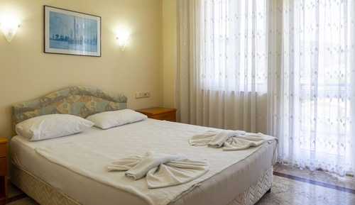 Standart Oda Dag Manzarali