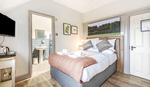 Standard Double Room, Ensuite