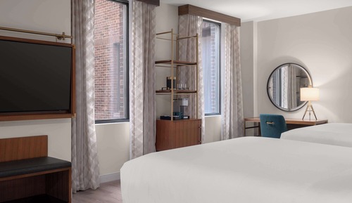 Single Room, 2 Queen Beds (Roll-In Shower)