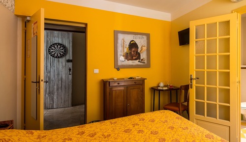 Single Room, 1 Double Bed
