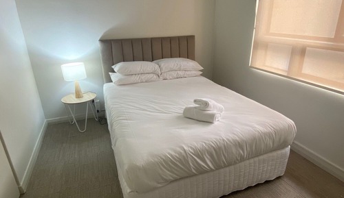 Standard Room, 1 Queen Bed