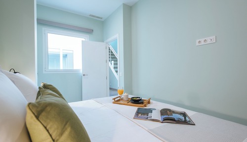 Room (Duplex)