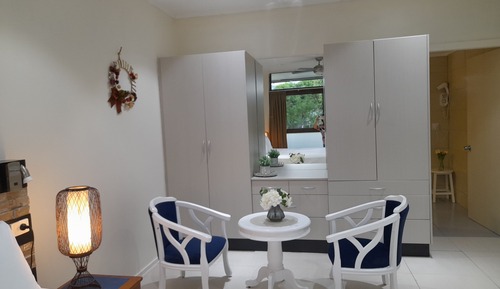 Family Apartment, 3 Bedrooms, Bay View, Beachfront