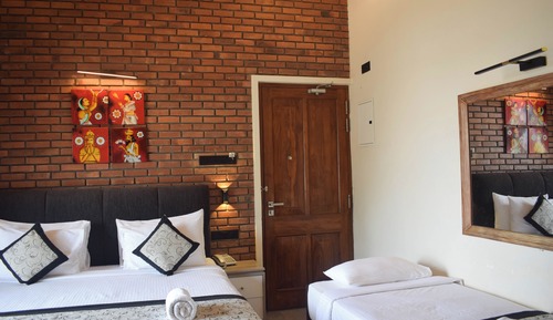 Deluxe Triple Room