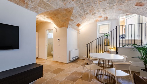 Junior Condo, 1 Bedroom, Kitchenette, Courtyard Area