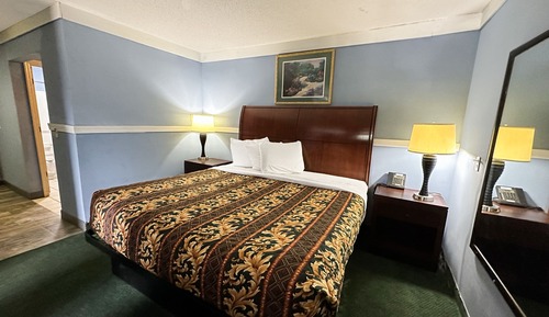 Room, 1 King Bed, Non Smoking