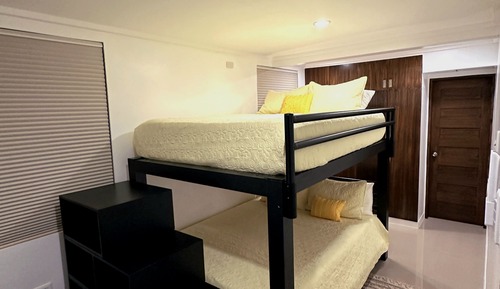 Signature Quadruple Room, 1 Bedroom, Private Bathroom