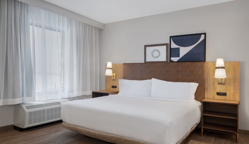 Suite, 1 Bedroom, Kitchen (Walk-In Shower, Top Floor)