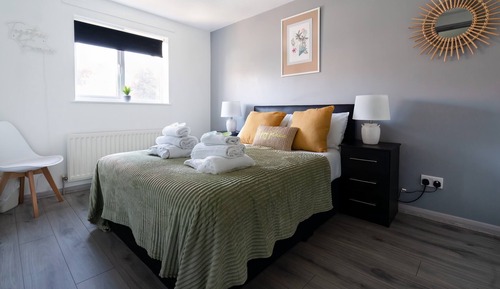 House, 2 Bedrooms, Patio