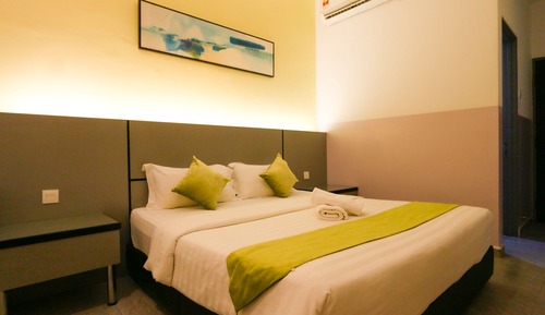 Deluxe Double or Twin Room