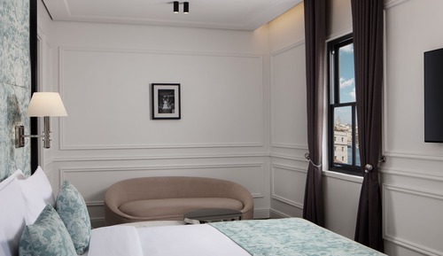 Grand Room, 1 King Bed, Non Smoking (View)