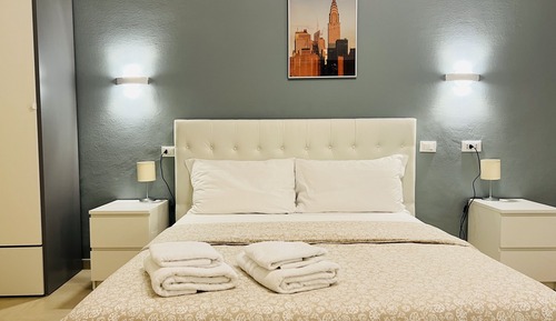 Basic Double or Twin Room, Private Bathroom