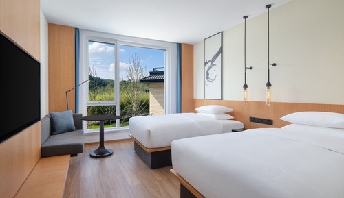 Room, 2 Twin Beds, Garden View