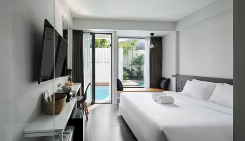 Double Room- Pool Access