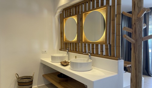 Grand Suite with sea and pool view & outdoor hot tub
