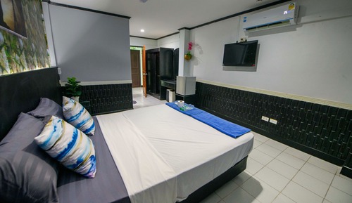 Superior Double Room, Partial Ocean View