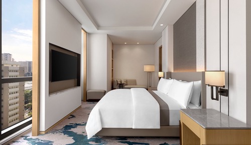 Club Room, 1 King Bed, Non Smoking