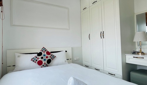 City Apartment, 2 Bedrooms, 2 Bathrooms