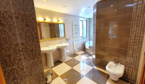 Exclusive Room