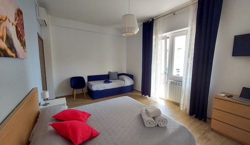 Family Apartment, 1 Bedroom and 1 living room, Balcony, Sea View