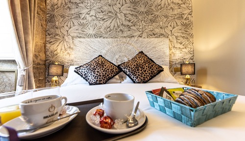 Deluxe Double Room, Bathtub, Garden View