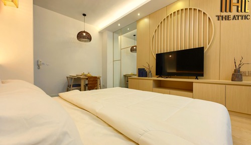 Premium Studio, 1 King Bed, Bathtub