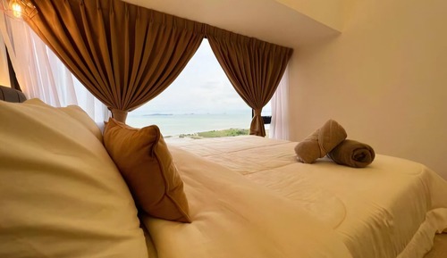 Premium Studio, 1 Queen Bed, Bathtub, Sea View