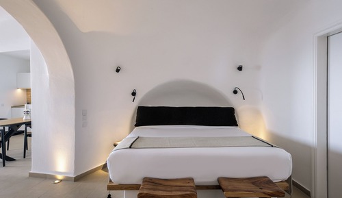 Cave Collection with hot tub & Caldera View