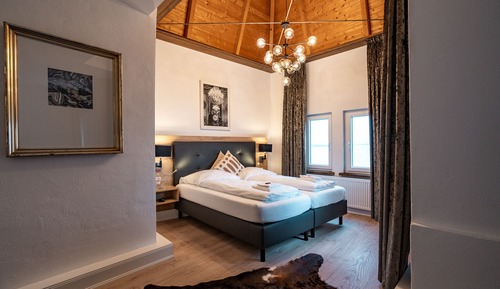 Deluxe Studio Suite