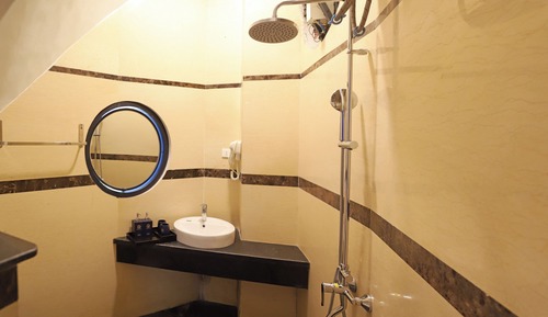 Family Room, Mixed Dorm, Hill View, Lakeside