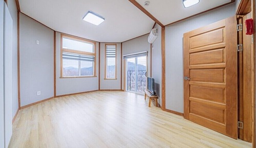 Room (byeol hana-e si)