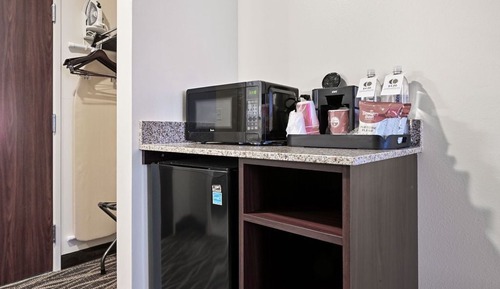 Room, 2 Queen Beds, Non Smoking (with Audible/Visual Alert)