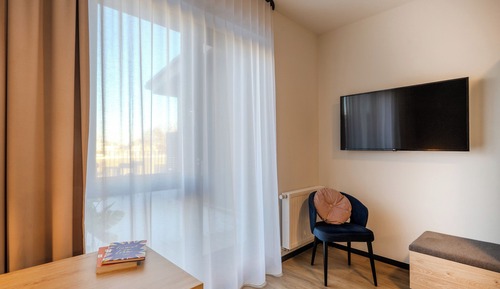 The Grand Balcony Apartment