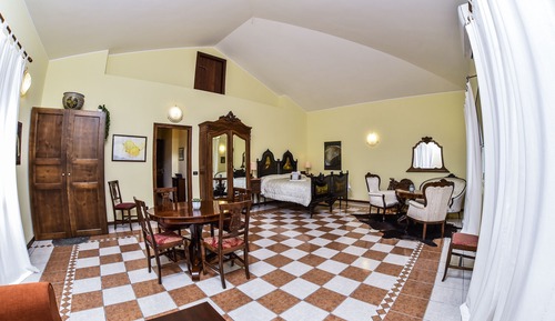 Deluxe Studio Suite