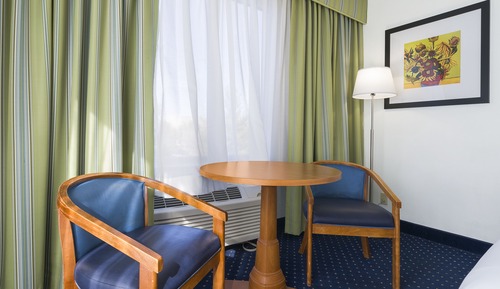 Premium Double Queen Room, Corner View