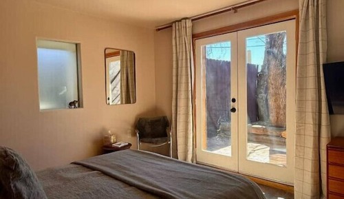 Michu Suite, 1 Queen Bed, Fireplace, Ground Floor