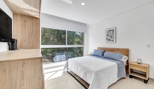 Loft (604B)