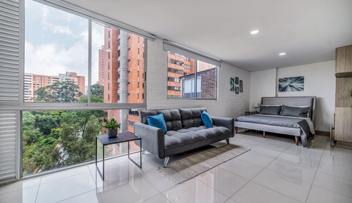 Apartment (711)