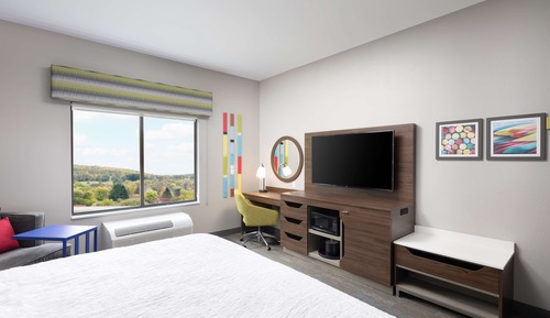 Room, 1 King Bed, Accessible (Hearing)