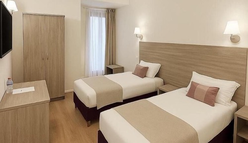 Comfort Twin Room
