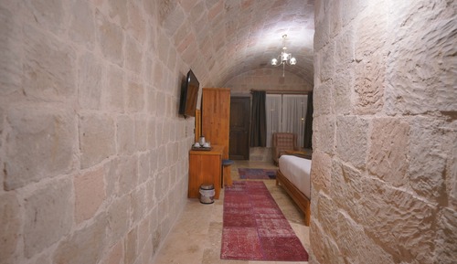 Deluxe Arch Room With Fireplace