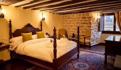 Premier Room
