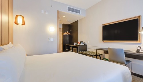 Deluxe Room, 1 King Bed